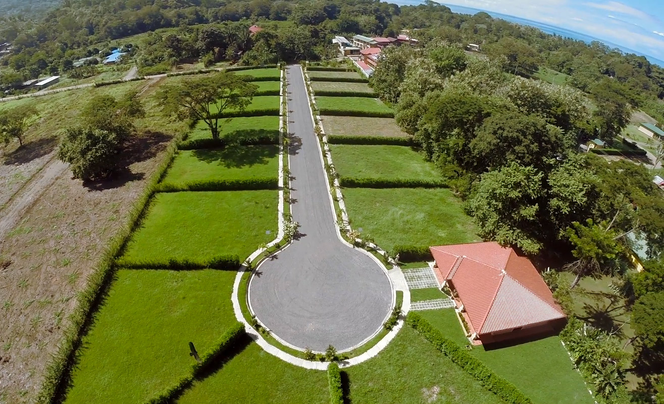 Uvita Costa Rica Walk-to-the-Beach development Villa Del Sol